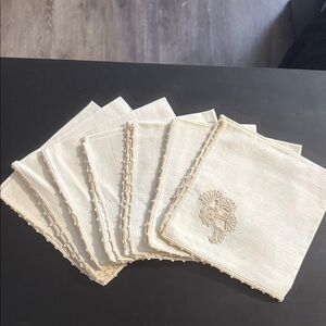 Elegant Cream Linen Napkins Set